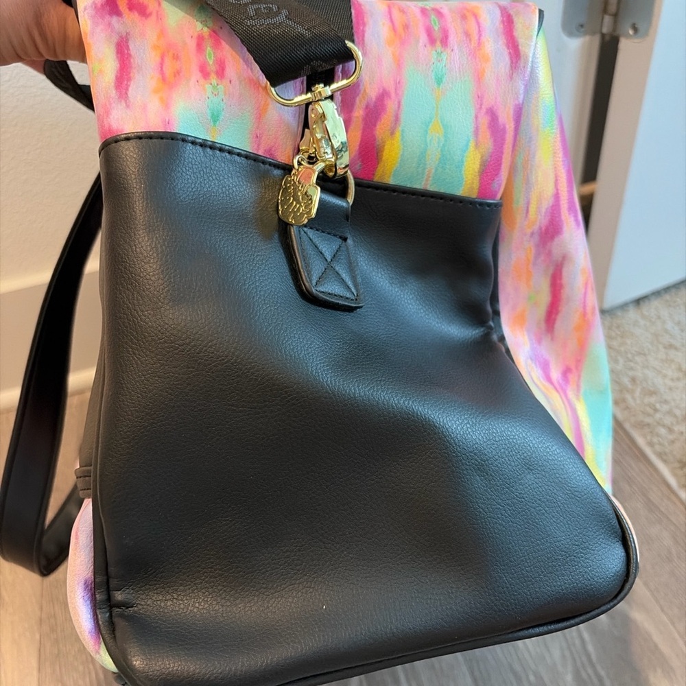 NWOT Luv Betsey by Betsey Johnson Multicolor Weekender Duffel Bag - Picture 6 of 9
